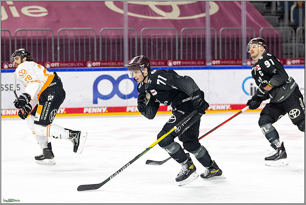 PENNY DEL;  Koelner Haie - Wolfsburg Grizzlys; Koeln, 17.03.2021